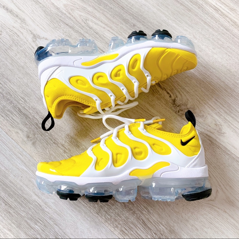 Nike Air Vapormax Plus - Picture 2 of 5